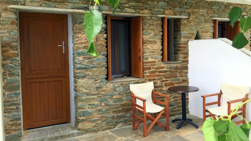 En Plo Aparthotel Agios Romanos Ngoại thất bức ảnh
